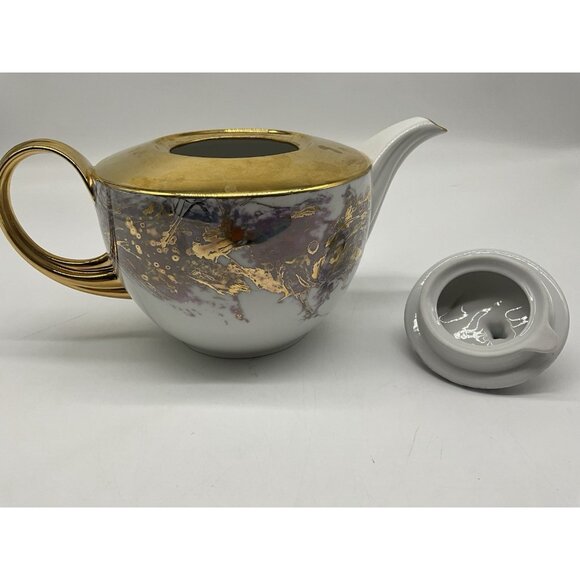 Seltmann Weldon Elegant Teapot with Gold Handle, Spout and Lid Vintage Serveware - Picture 10 of 16